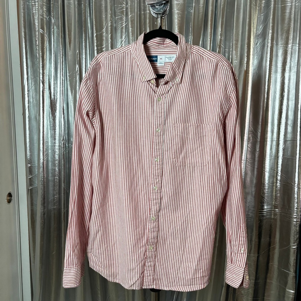 Old Navy Red Striped Everyday Button Down Shirt